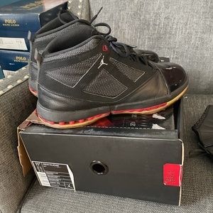 Retro Jordan 16’s and 7’s hare’s package